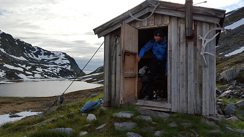 Nauståbu