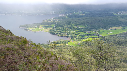 Mot Sunnarvik & Eikefjord