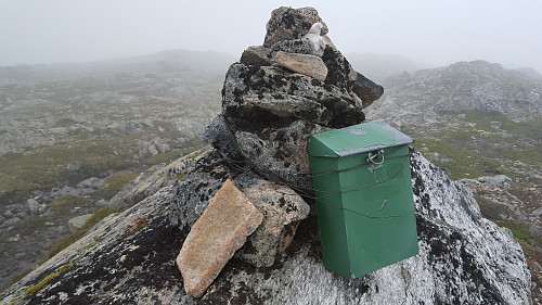 Tindfjellet m/besøkskasse & litt tåke