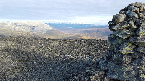 Mot Jotunheimen & Ranastøngji til venstre