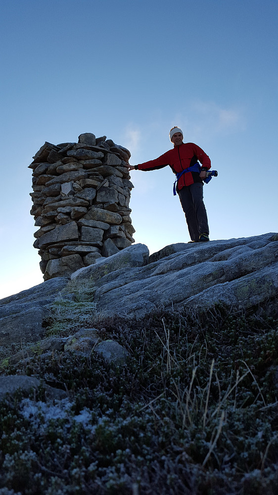Skarpefjellsnakken