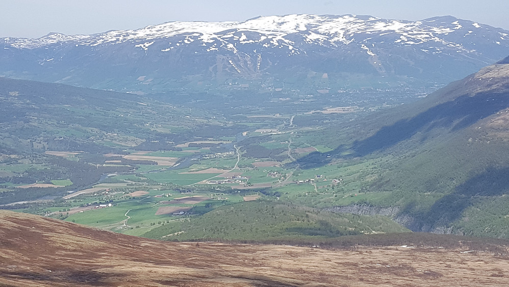 Drivdalen & Oppdal sentrum sett fra Fluern
