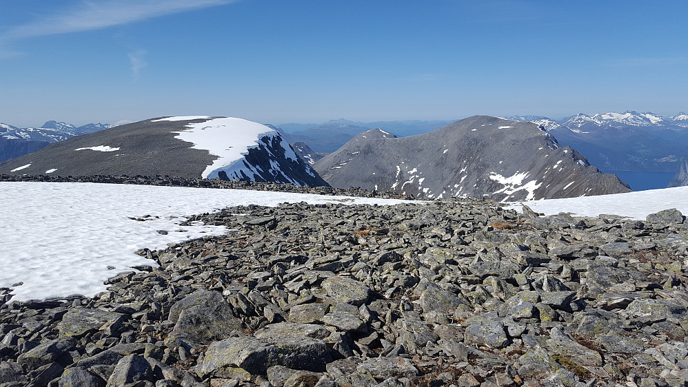 Overvollshornet og Blåhornet mot nord