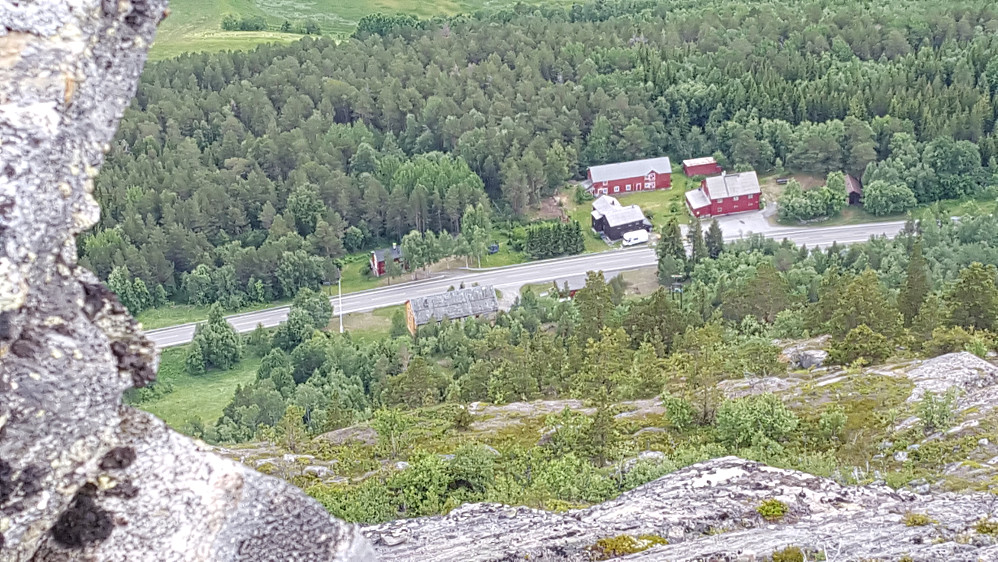 Utsyn fra nedre varde mot gammelskolen & Skoglund