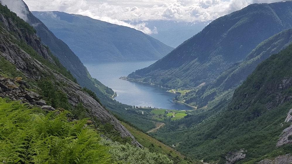 Opp fra Sværadalen