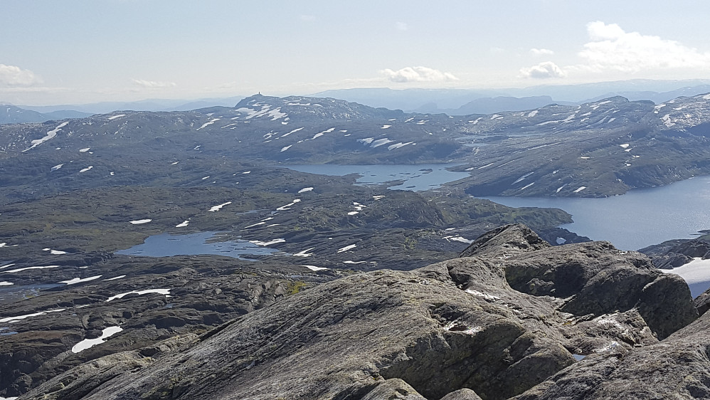 Lønahorgi kan sees fra toppen av Kvitanosi