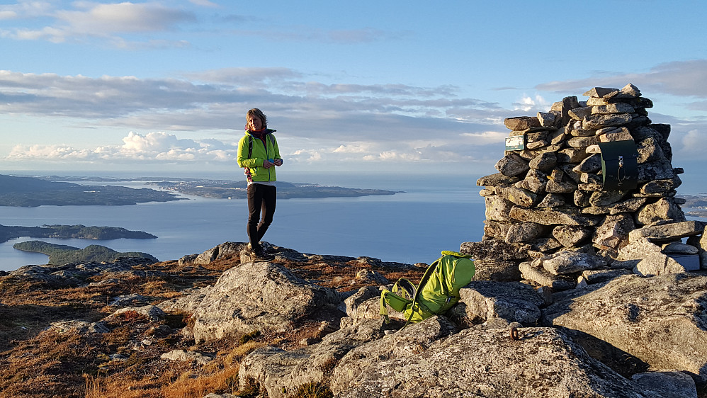 Fin utsikt fra Magnhildberget - Kristiansund i bakgrunnen