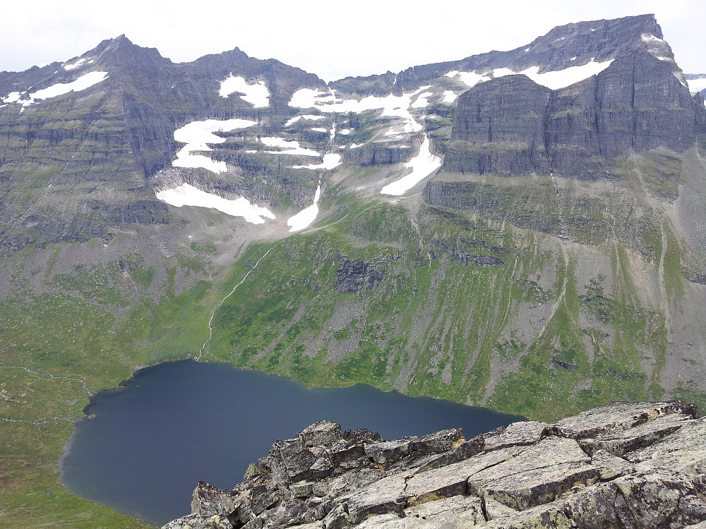 Trolla og Skarfjellet