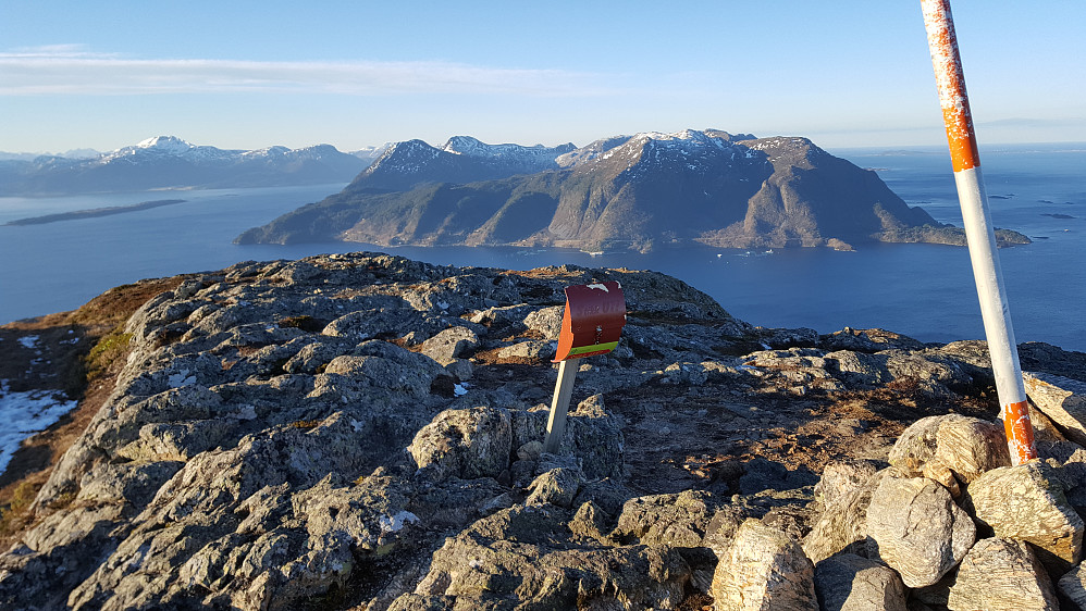 Flott utsikt mot Midsund