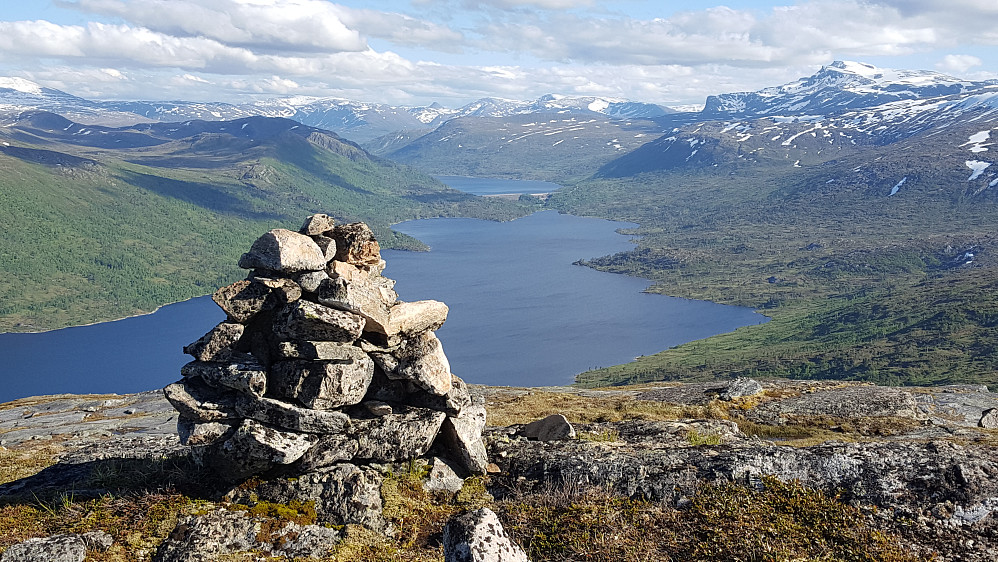 Fin utsikt i retning Foldsjøen, Gråsjøen og Snota