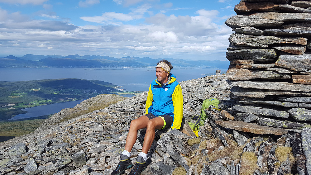 Ved varden på Remmemstinden