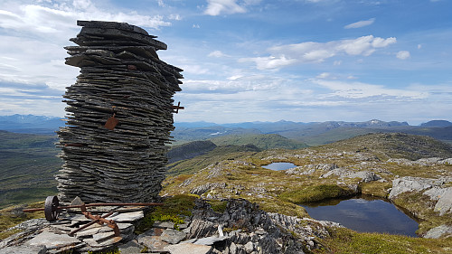 På Skavlen - flott skifervarde, men ikke på høyeste punkt