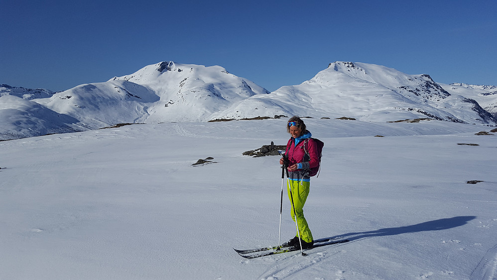 Sunndalsnipa og Eidskyrkja i bakgrunnen