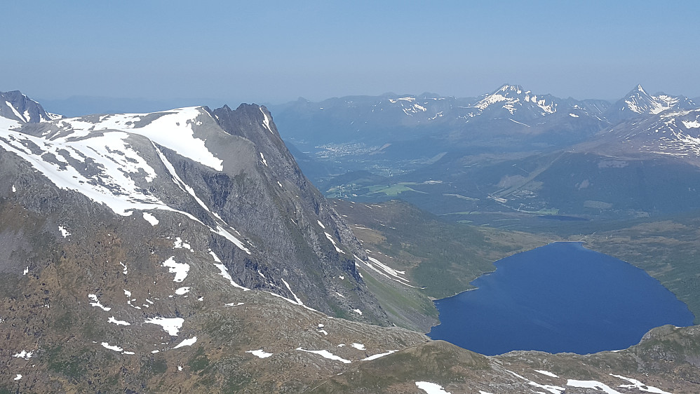 Ørsta sentrum kan sees fra Sandegga