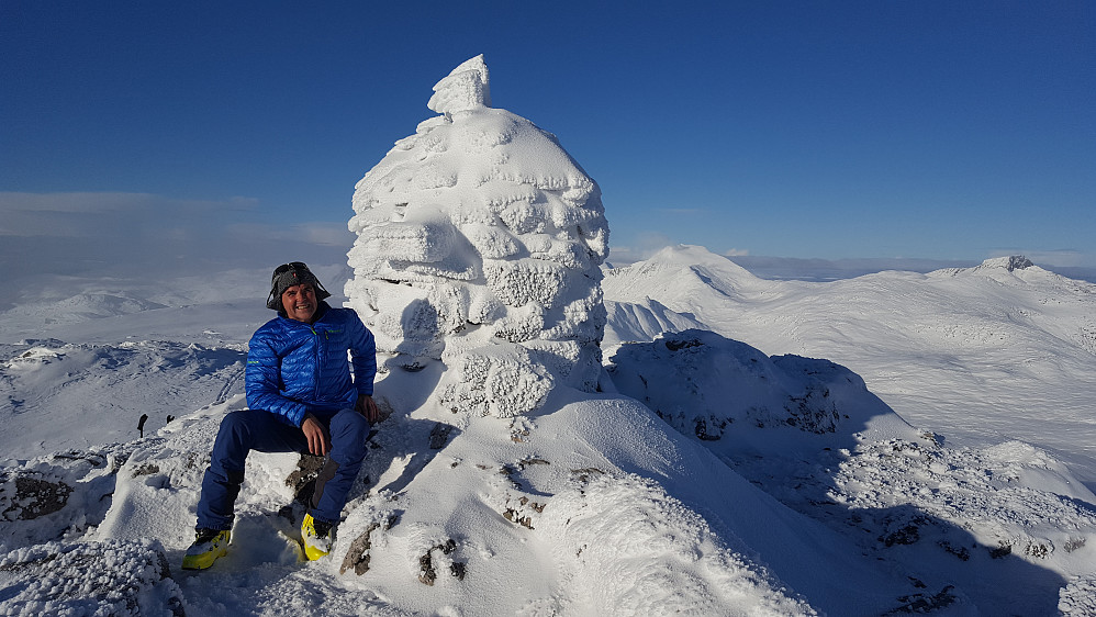 På Storbekkhøa med begge Snota-toppene i bakgrunnen