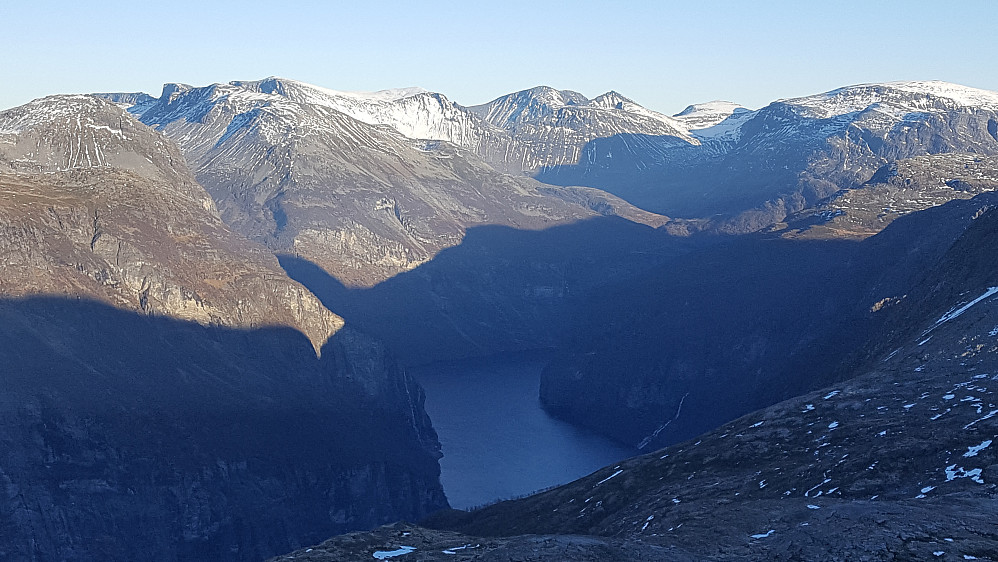 Geirangerfjorden sett fra Syltavikheia
