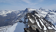 JoSo_20190430_5cc89cef15514.jpg