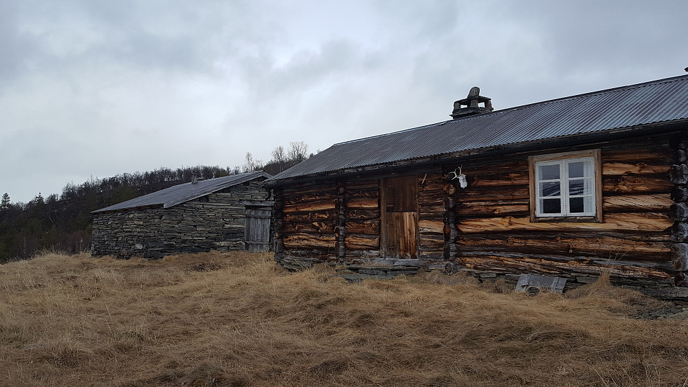 Fin gammel bebyggelse ved Langdalssætrin.