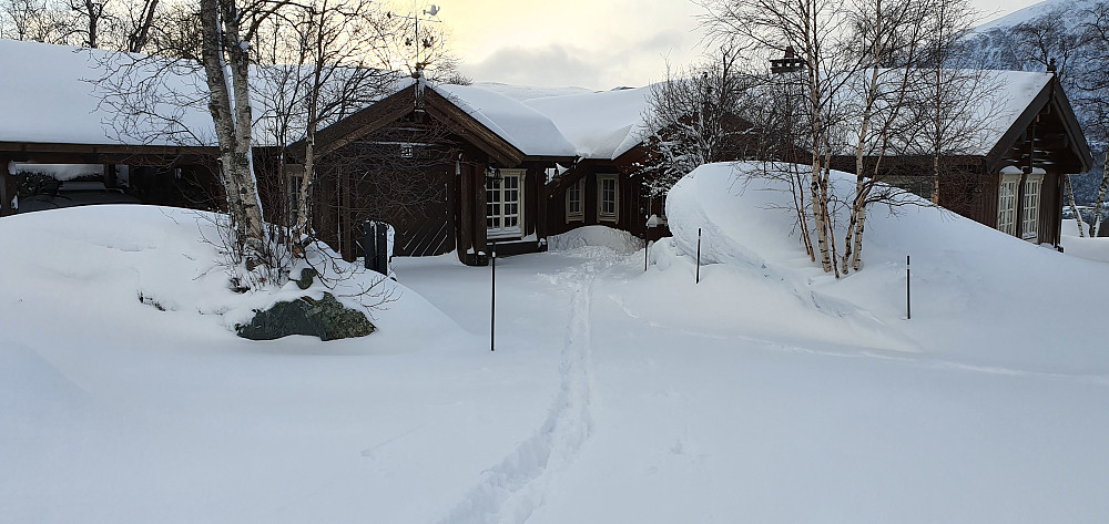 Tidlig morgenstund og alt er fortsatt ubrøytet..