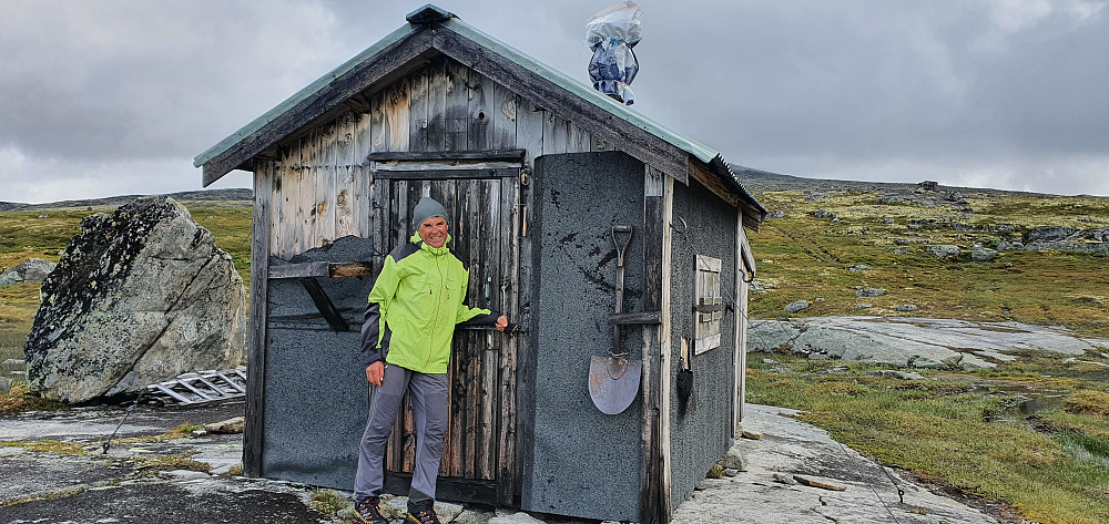 Dette er Svein sin hytte "Alaska" hvor vi oppholdt oss mye på fiske- og fjellturer i ca 15-årsalderen :)