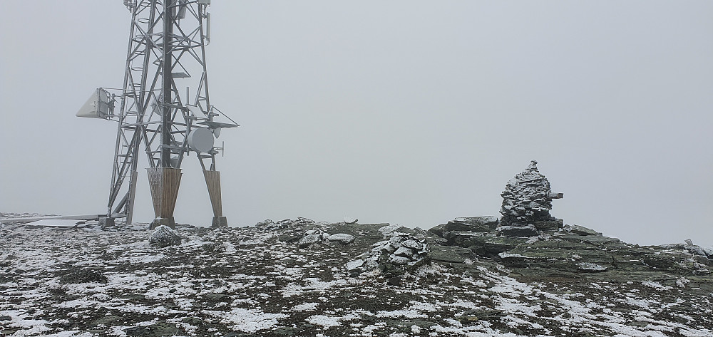 Nysnø over 1200 moh..