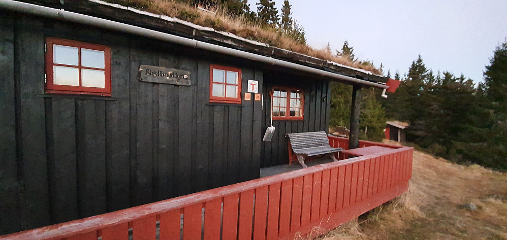Skjellbreidhytta