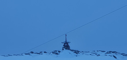 Morgentur i tåke og vind.