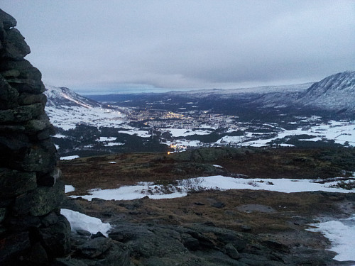 Mot Oppdal sentrum