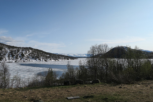 Utsikten fra hytta mot morgendagens fjell
