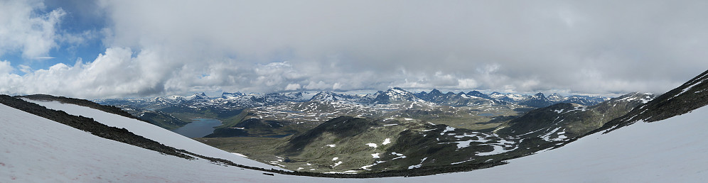 Utsikten vestover fra fjellsia