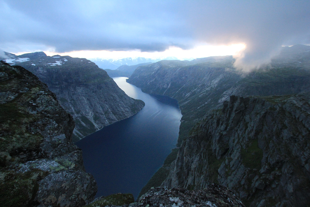Rusla bort til der det er markert "preikestolen" på kartet