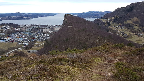 Frå Toppefjellet tilbake mot Toppenipa og Toppe