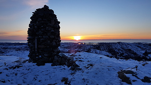 Frå Knappskogfjellet mot havet i vest.