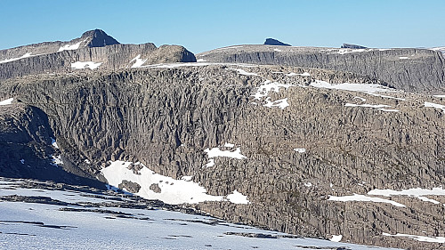 Keipen, Plogen, Maritinden og Saga, sett frå Risebøra