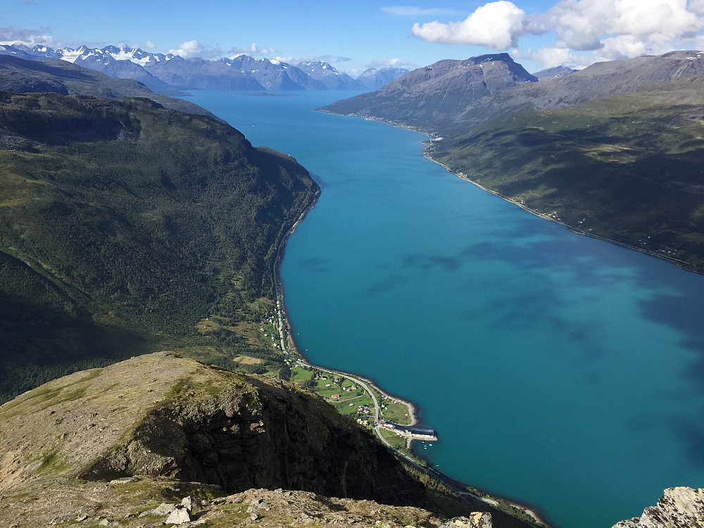 Utsikt over Kåfjorden fra ca. 8-900moh