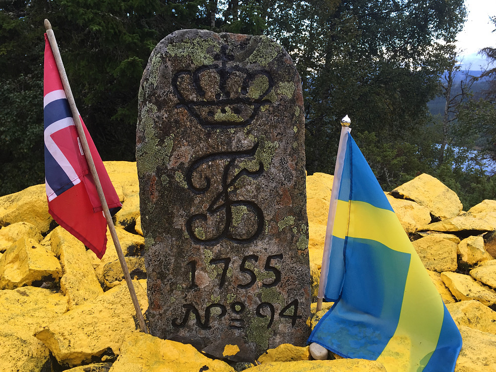 Søta bror var her med malerkosten