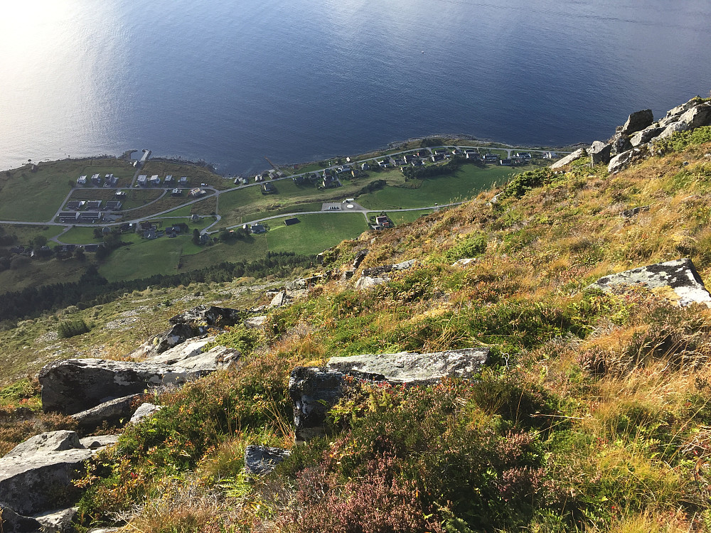 Ned på Godøy