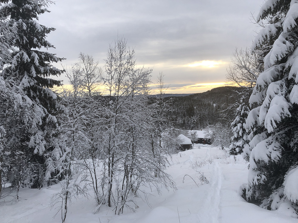Lillomarka, med Sørskogen serveringssted, i vinterbelysning