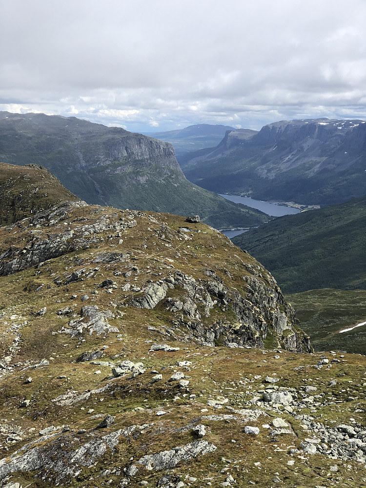 Utsikt sørover fra toppen