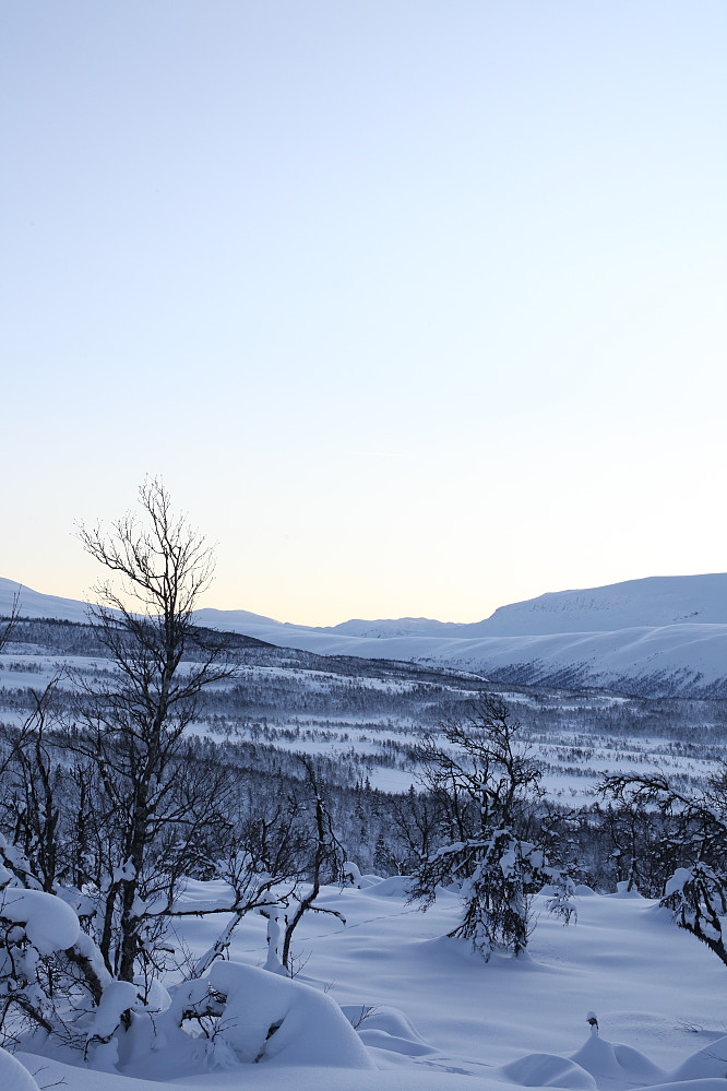 Mot Helin og Ranastongi