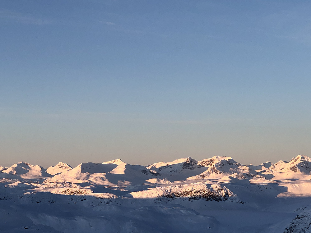 Utsikt mot Jotunheimen 3