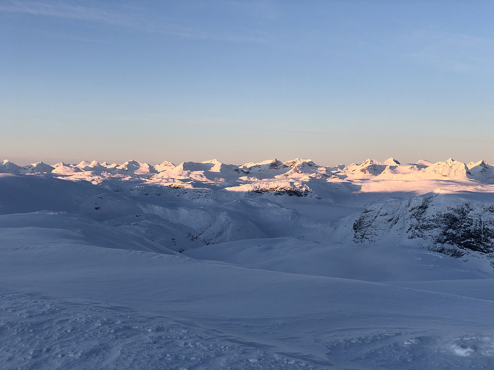 Jotunheimen igjen, nå i ny farge..