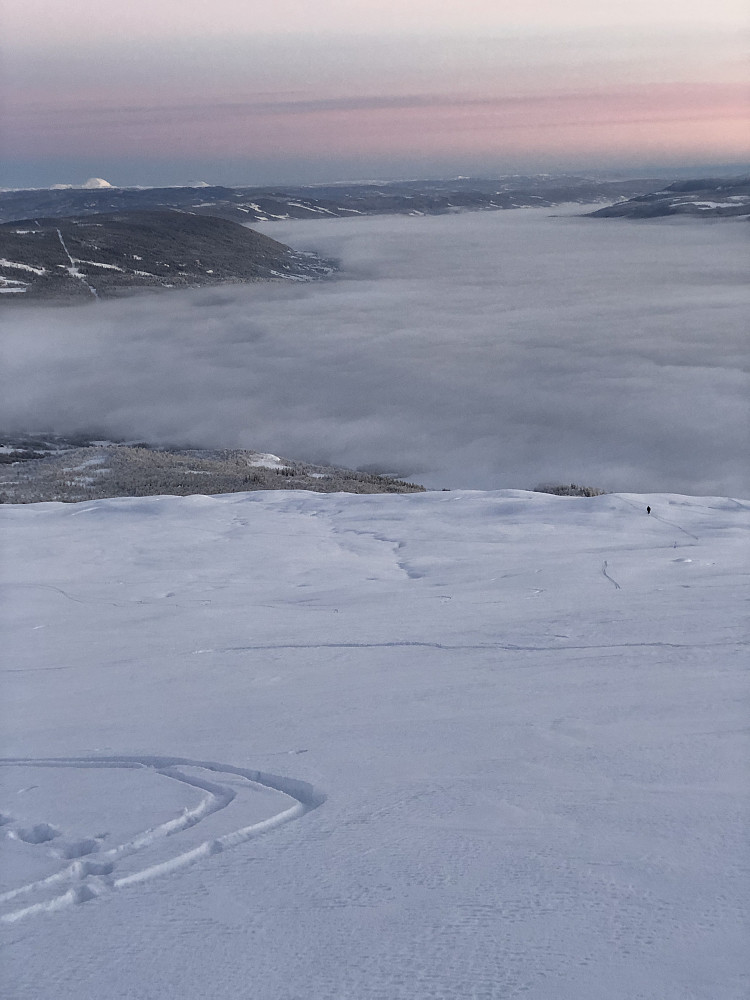 Ned mot dalen og Hensåsen
