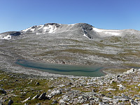 Sandtjønna og Svarthøtta sett fra Litlsvarthøtta