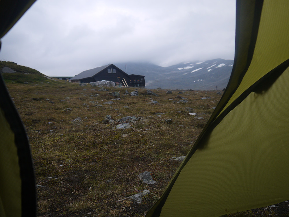 Utsikt fra teltet på morgenkvisten.