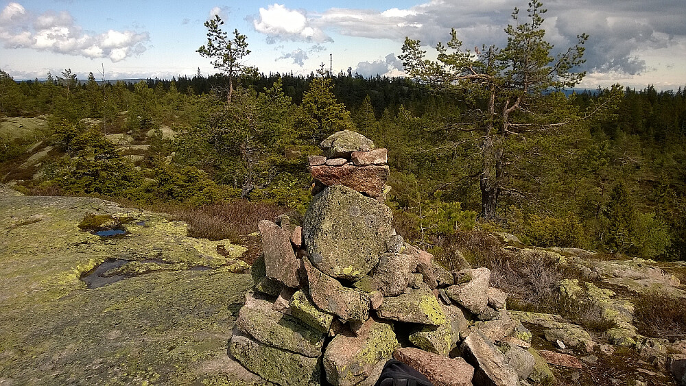 Den nye fylkestoppen i Vestfold. Mot den gamle.