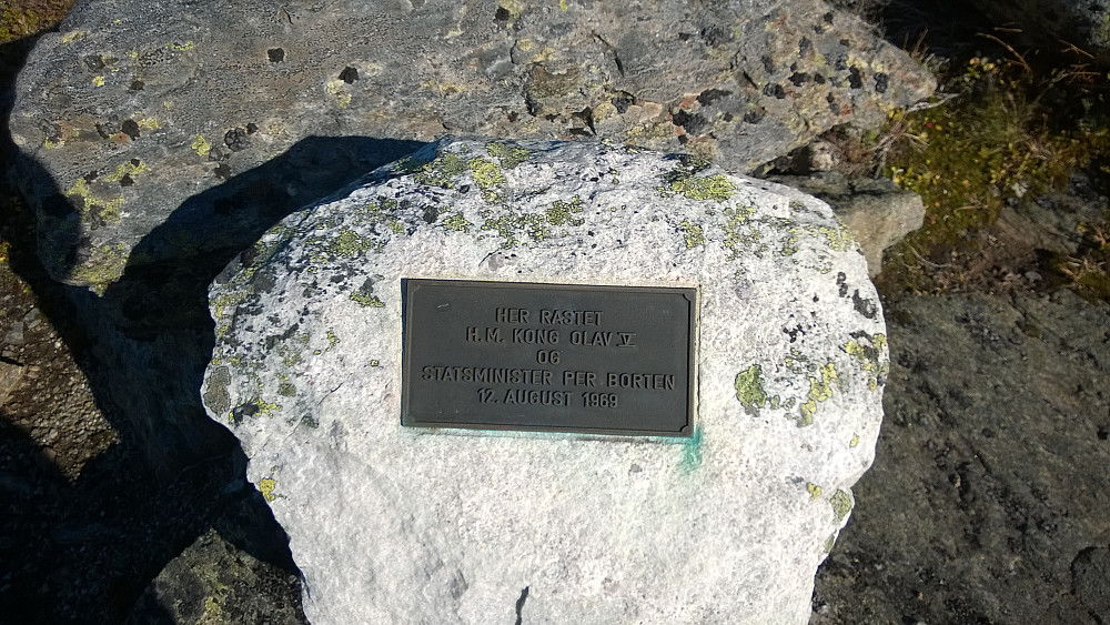 Kong Olav har rastet her, sto det på en stein på toppen av Kråkfjellet.
