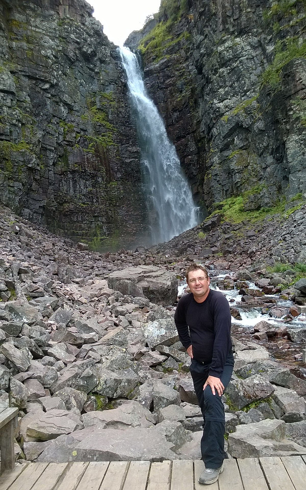 Framme ved kveldens mål. Gjør ikke noe voldsomt inntrykk på en garvet Jotunheim-vandrer, selvsagt... Men fin tur med fruen, det var det.