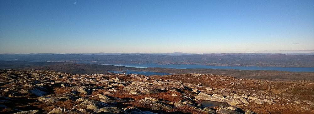 Utsikt fra toppen over Snåsavannet.
