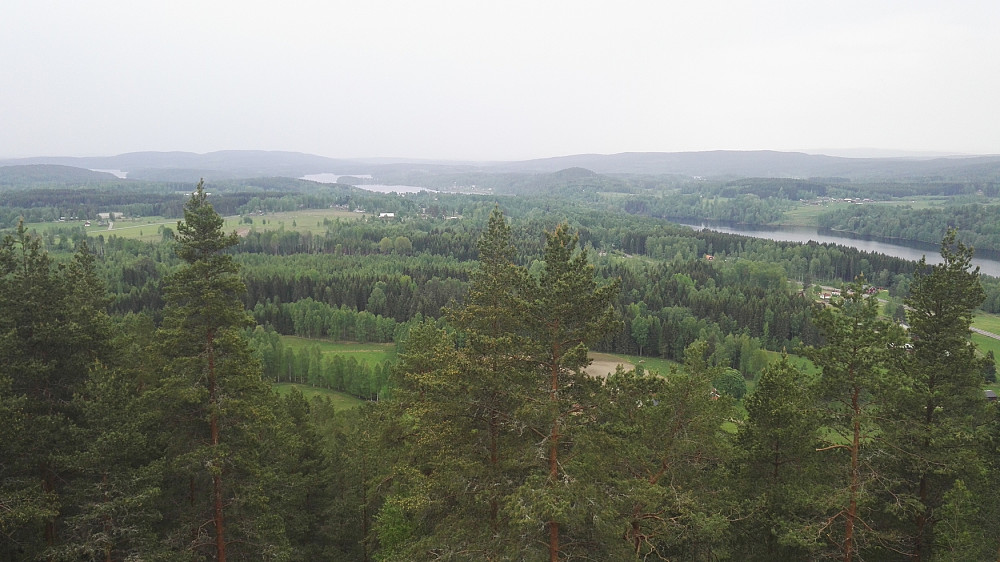 Ack, Värmland, du sköna, du härliga land, du krona bland Svea rikes länder, i følge Anders Fryxell og Fredrik A. Dahlgren.